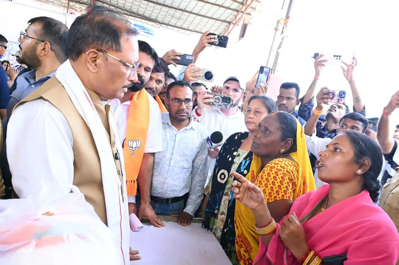 रायपुर : बाढ़ प्रभावित परिवारों के साथ पूरी संवेदनशीलता से खड़ी है सरकार : मुख्यमंत्री