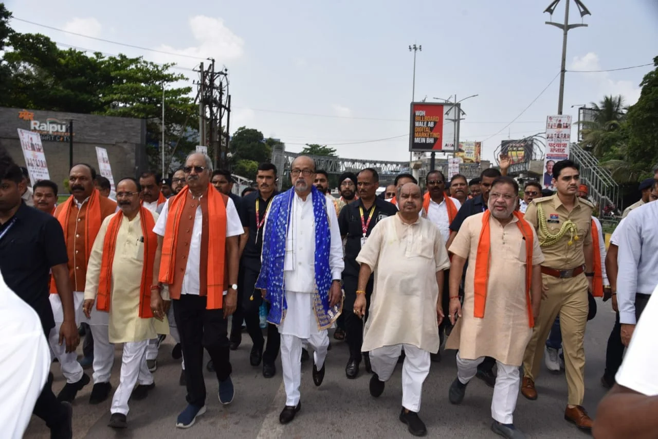 रायपुर : नशा मुक्त भारत के संकल्प के साथ राज्यपाल ने की पदयात्रा