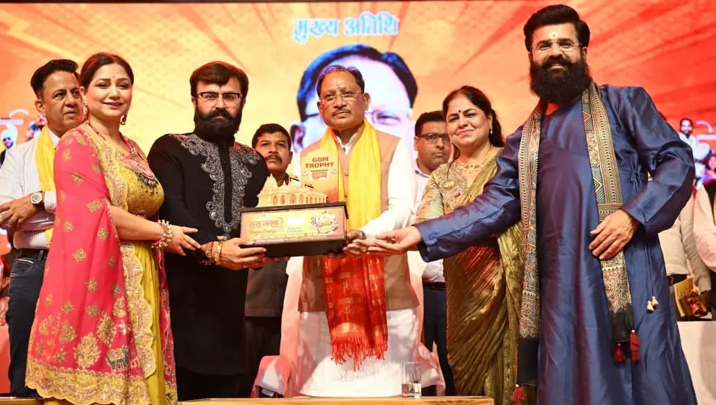 रायपुर : गरबा महोत्सव हमारी समृद्ध सांस्कृतिक परंपरा और मातृशक्ति के सम्मान का प्रतीक