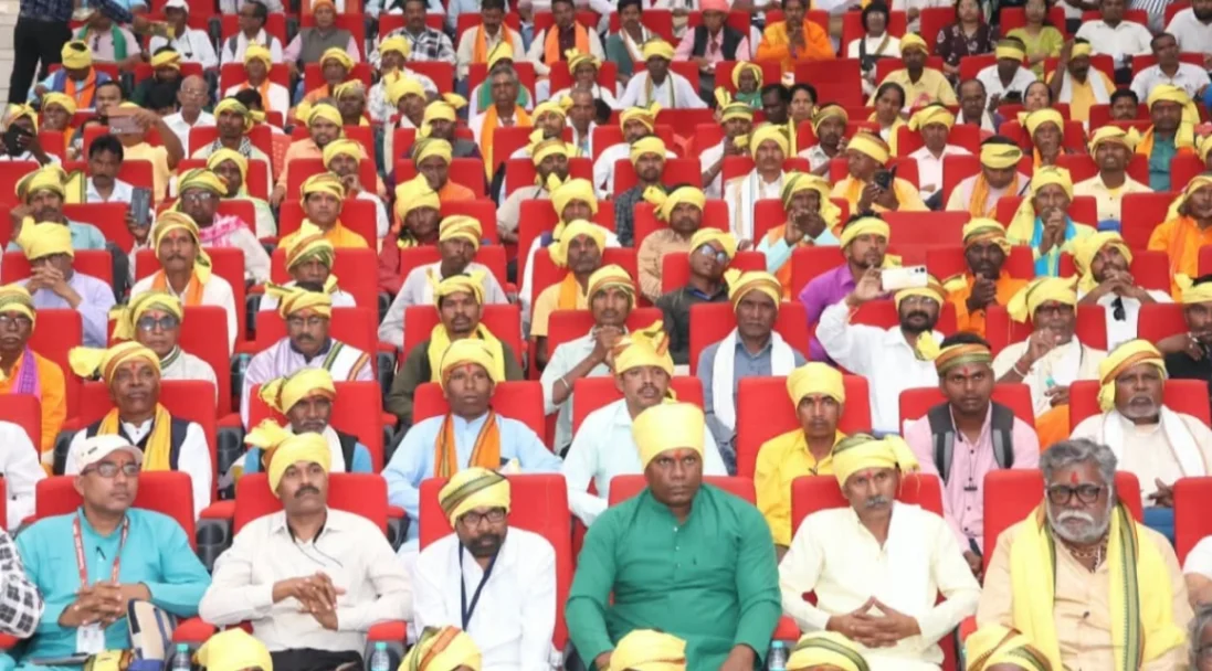 रायपुर : प्रदेश के 309 पारंपरिक वैद्यों को मिला प्रमाण पत्र