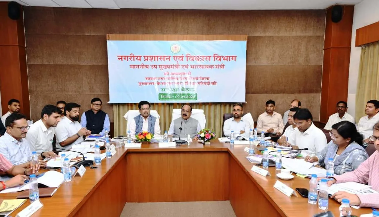 सुबह शहर में निकलें अधिकारी, जमीनी हकीकत देखें और काम कराएं