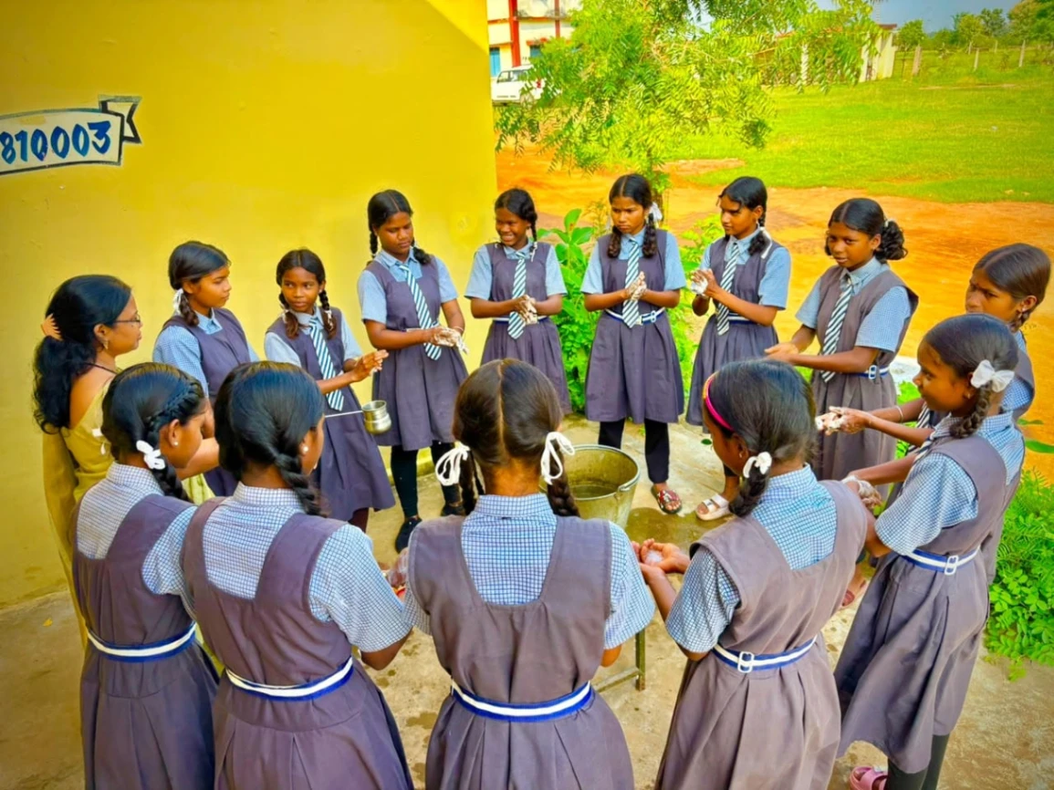 विद्यालयों में मनाया गया हाथ धुलाई दिवस