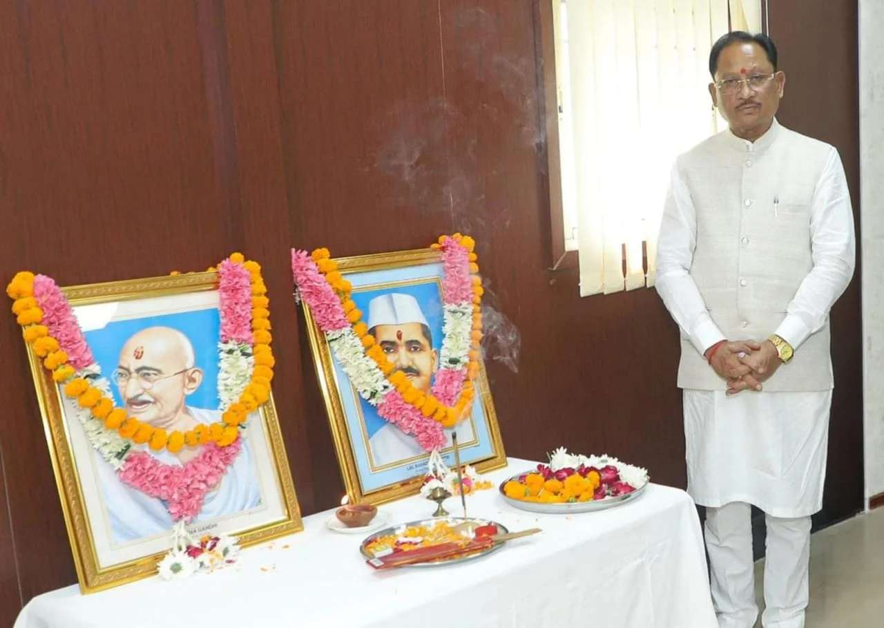 रायपुर : सत्य, अहिंसा और सादगी के आदर्श हमें राष्ट्रसेवा की प्रेरणा देते रहेंगे